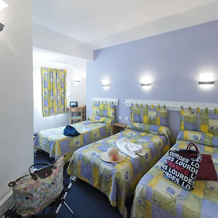 Готель Esplanade Eden 3*