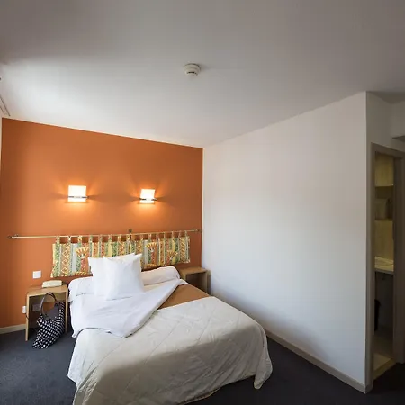 Готель Esplanade Eden 3*