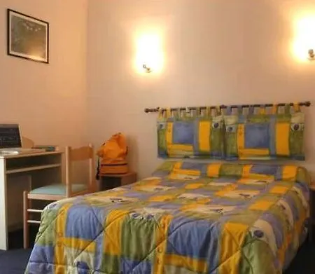 Готель Esplanade Eden 3*