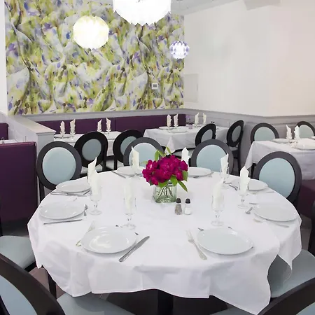 Esplanade Eden 3* Лурд