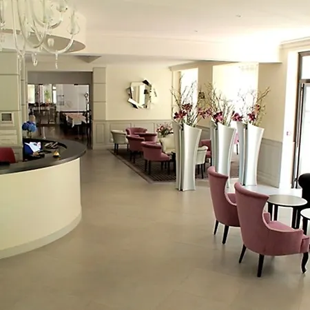 Esplanade Eden Готель 3*